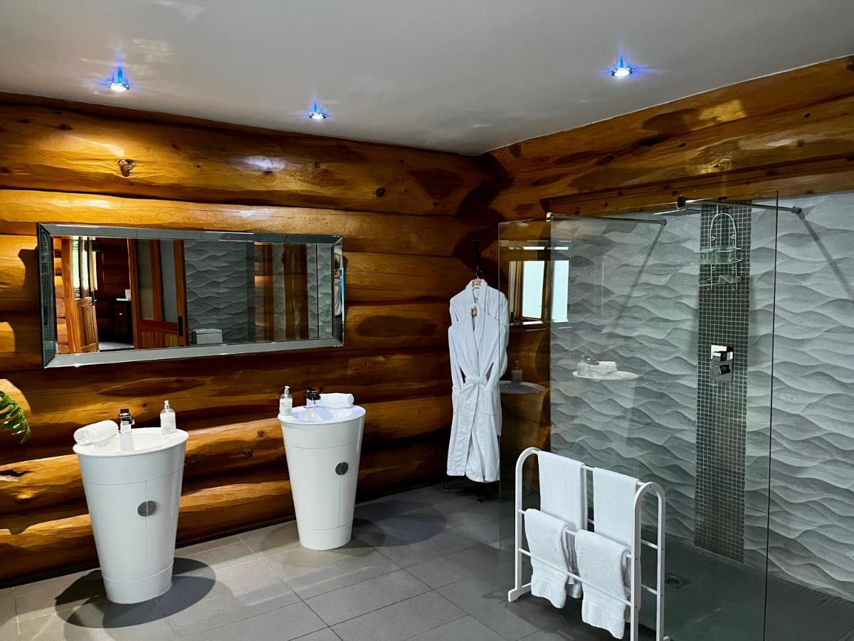 The Log Cabins At The Vu บาธเกต ภายนอก รูปภาพ
